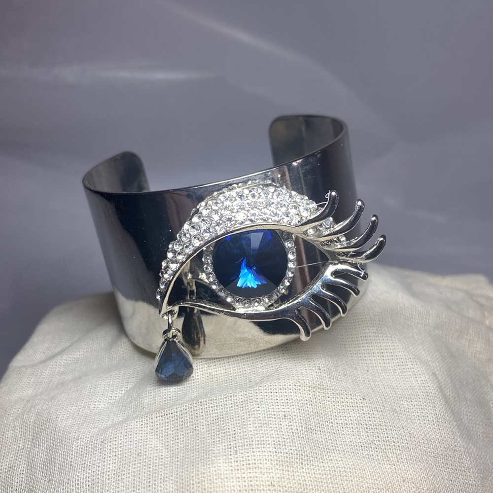 NWOT Evil eye Cuff Bracelet w/teardrop